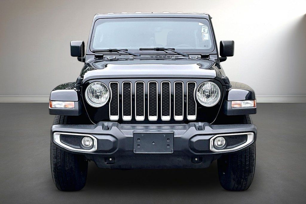 Used 2023 Jeep Wrangler Unlimited Sahara AWD/4WD image 2
