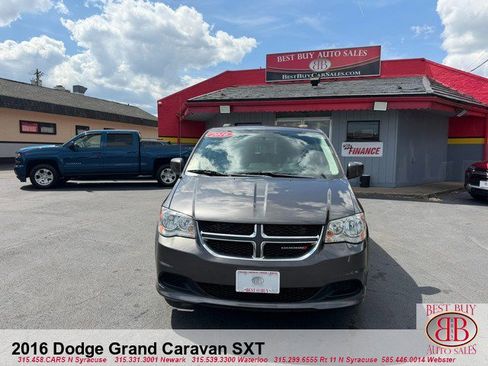 Used 2016 Dodge Grand Caravan SXT w/ Rear Park Assist Package FWD image 2