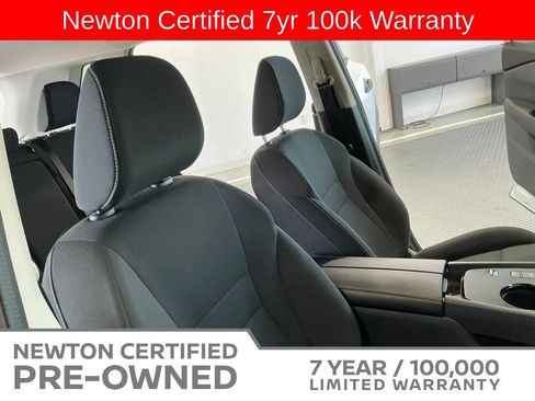 Used 2025 Nissan Rogue S FWD image 14