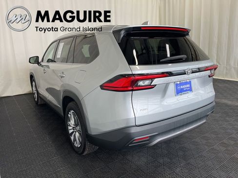 Used 2024 Toyota Grand Highlander Platinum image 30