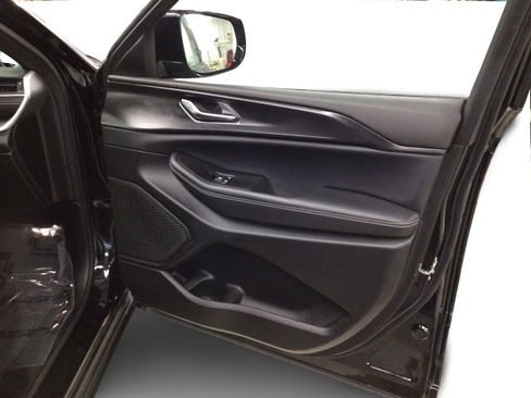 Used 2024 Jeep Grand Cherokee Altitude image 21