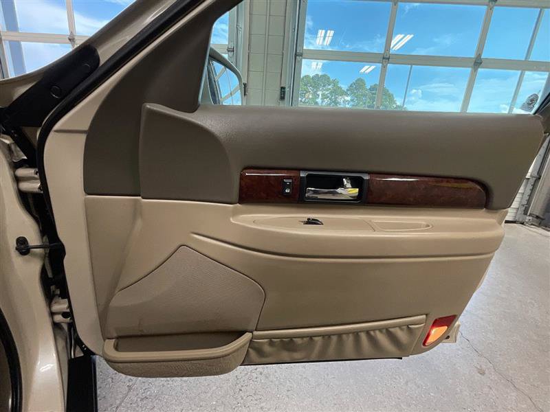 Used 2001 Lincoln LS RWD image 29