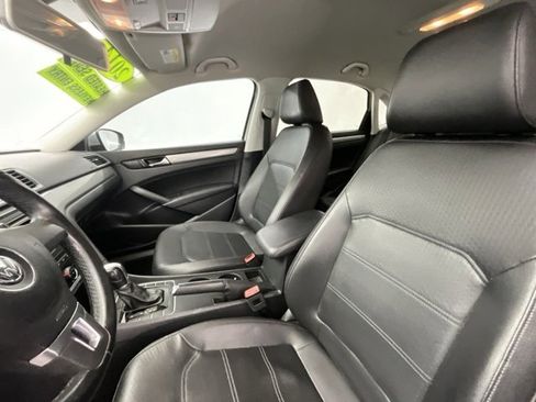 Used 2014 Volkswagen Passat Wolfsburg Edition image 5