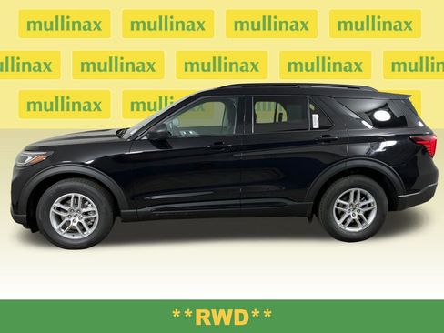 New 2026 Ford Explorer Active RWD image 11
