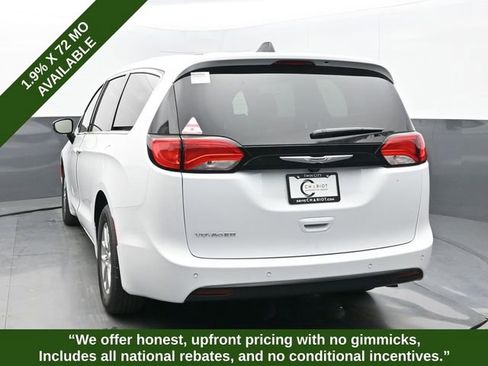 New 2026 Chrysler Voyager LX image 4