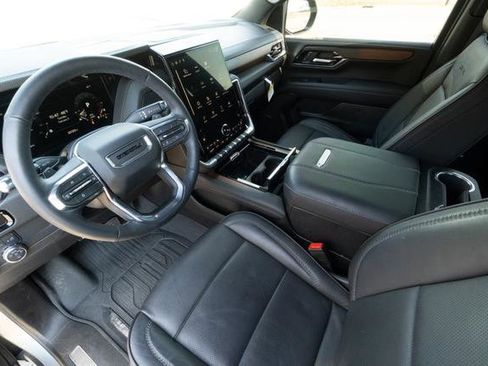 Used 2025 GMC Yukon Denali w/ LPO, Floor Liner Package image 26