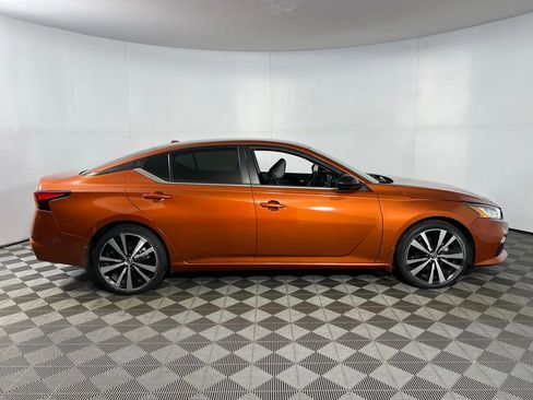 Used 2022 Nissan Altima 2.5 SR image 3