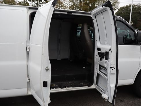 Used 2021 Chevrolet Express 2500 Extended w/ Driver Convenience Package image 32