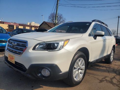 Used 2017 Subaru Outback 2.5i Premium image 1
