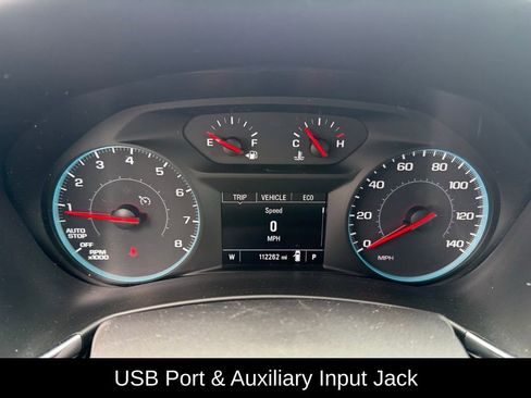 Used 2018 Chevrolet Equinox LT w/ LPO, Floor Liner Package FWD image 9