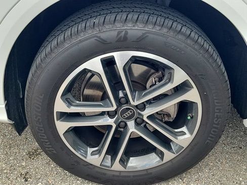 Used 2025 Audi Q5 Premium w/ Convenience Package AWD/4WD image 9