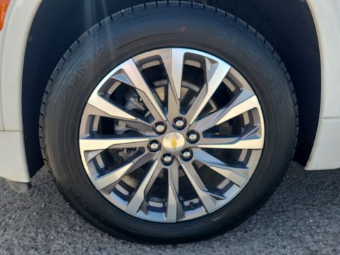 Used 2022 Chevrolet Traverse Premier AWD/4WD image 11