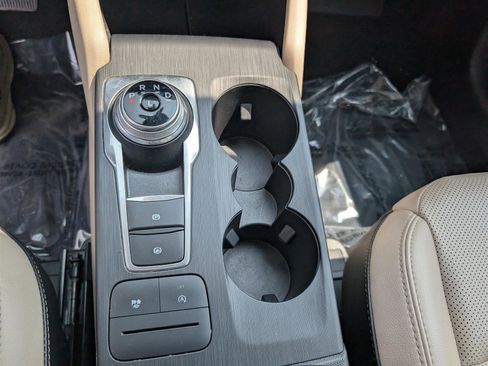 Used 2021 Ford Escape SEL w/ Class II Trailer Tow Package image 25