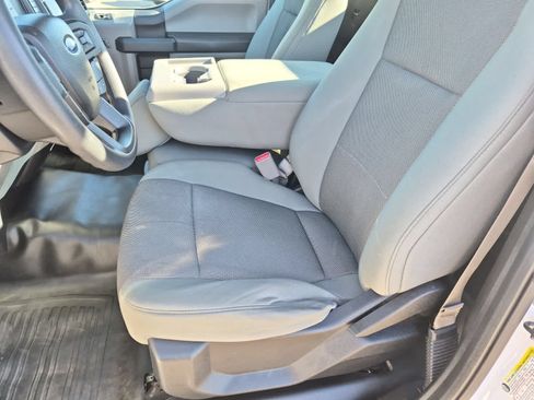 Used 2017 Ford F150 XL w/ Equipment Group 101A Mid AWD/4WD image 16