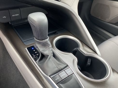 Used 2023 Toyota Camry LE image 36