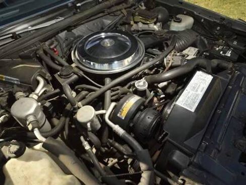 Used 1987 Oldsmobile Cutlass Supreme Salon image 30