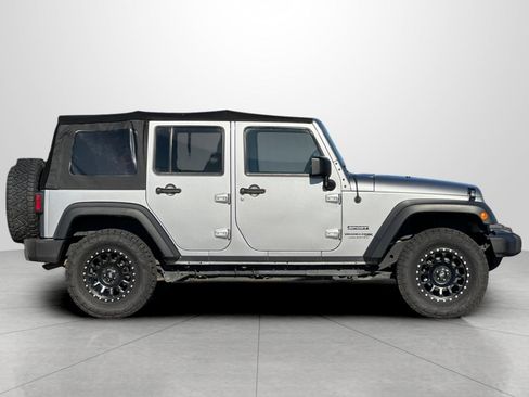 Used 2018 Jeep Wrangler Unlimited Sport S image 4
