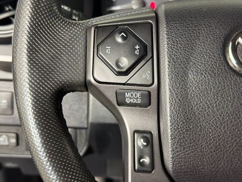 Used 2021 Toyota Tacoma TRD Off-Road w/ Technology Package AWD/4WD image 24