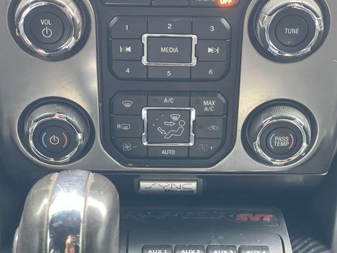 Used 2013 Ford F150 Raptor w/ SVT Exterior Graphics Pkg AWD/4WD image 31