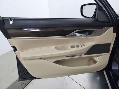 Used 2016 BMW 750i xDrive AWD/4WD image 14