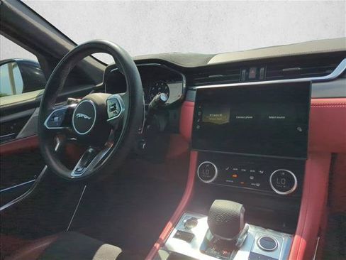 Used 2024 Jaguar F-PACE SVR AWD/4WD image 27