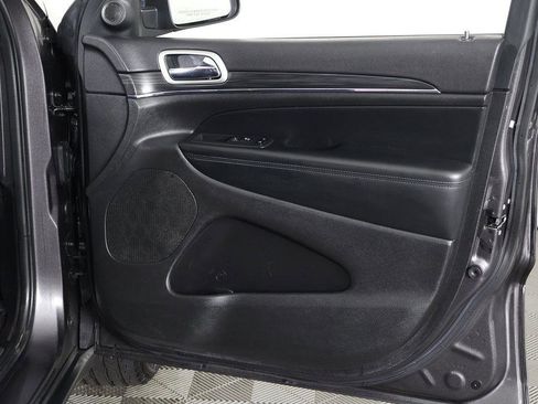 Used 2021 Jeep Grand Cherokee Limited image 23