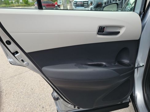 Used 2026 Toyota Corolla Cross L FWD image 23