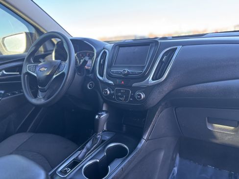 Used 2020 Chevrolet Equinox LT image 19