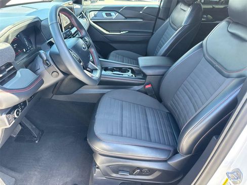 Used 2025 Ford Explorer ST-Line w/ Premium Package RWD image 26