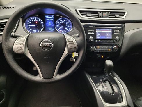 Used 2016 Nissan Rogue S w/ S Family Package FWD image 22