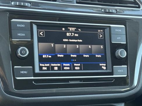 Used 2023 Volkswagen Tiguan S image 10