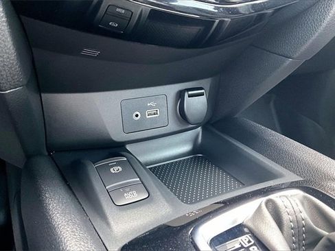 Used 2022 Nissan Rogue Sport SL w/ Premium Package image 16