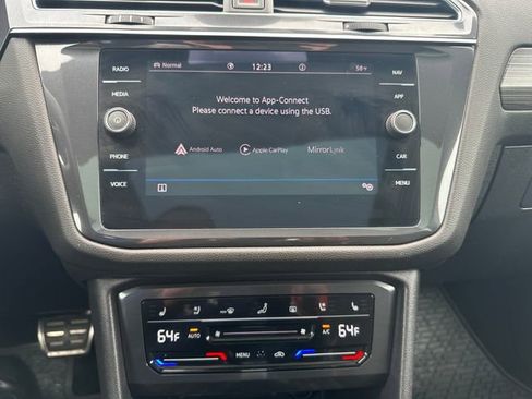 Certified 2023 Volkswagen Tiguan SEL R-Line AWD/4WD image 25