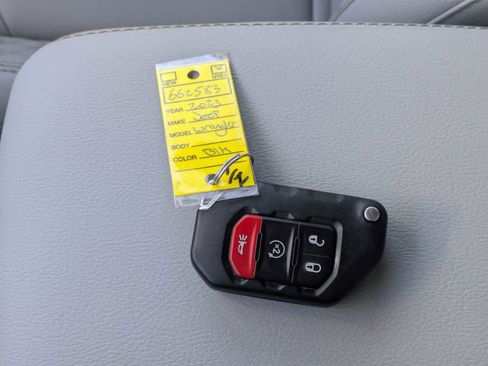 Used 2023 Jeep Wrangler Unlimited Sahara image 35