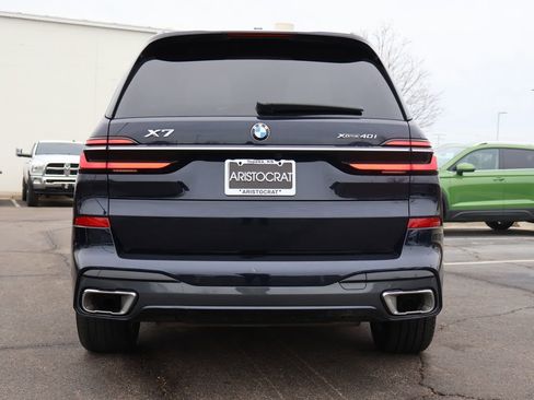 Used 2023 BMW X7 xDrive40i w/ M Sport Package AWD/4WD image 6
