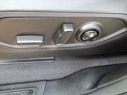 Certified 2022 Jeep Grand Cherokee L Limited image 17