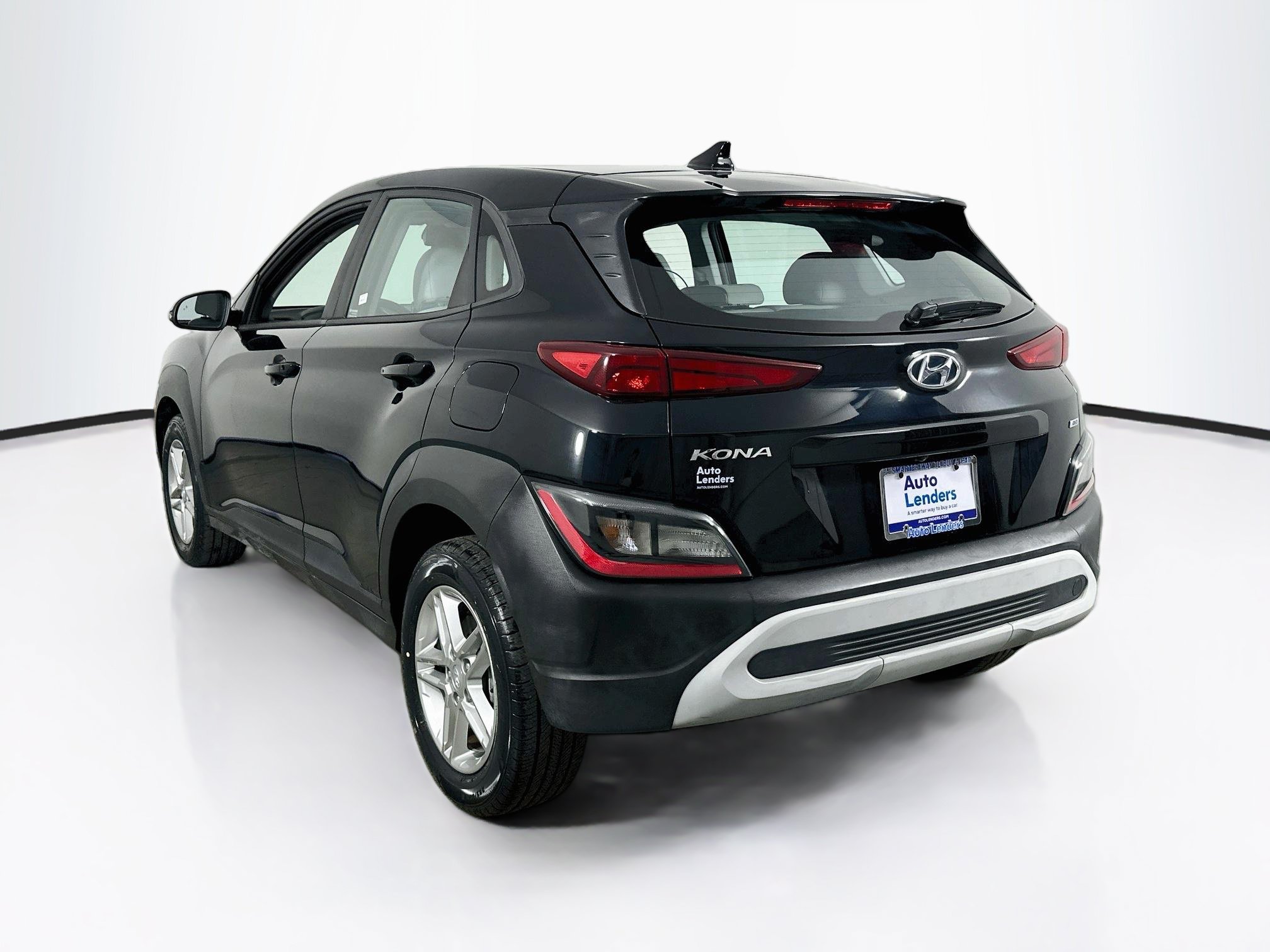 Used 2023 Hyundai Kona SE w/ Cargo Package AWD/4WD image 7