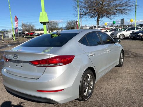Used 2018 Hyundai Elantra SEL FWD image 3