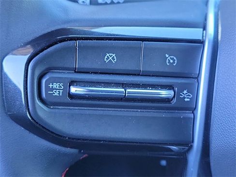 Used 2023 Chevrolet Colorado Z71 w/ Z71 Convenience Package 2 image 8