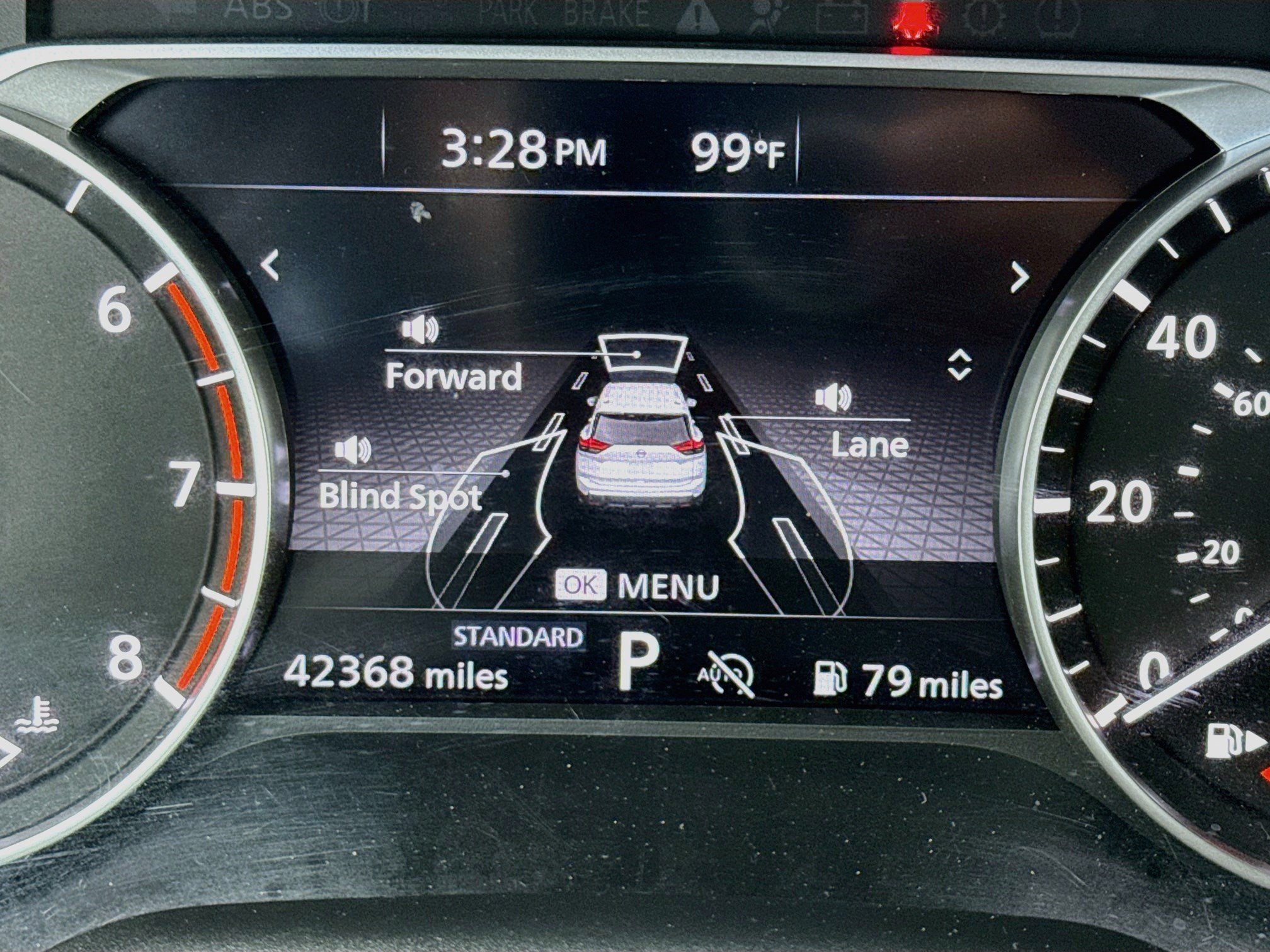 Used 2025 Nissan Rogue SV FWD image 8