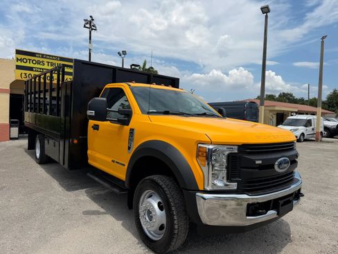 Used 2017 Ford F550 2WD Regular Cab Super Duty image 14