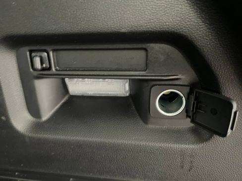 Used 2025 Ford Explorer Active RWD image 45