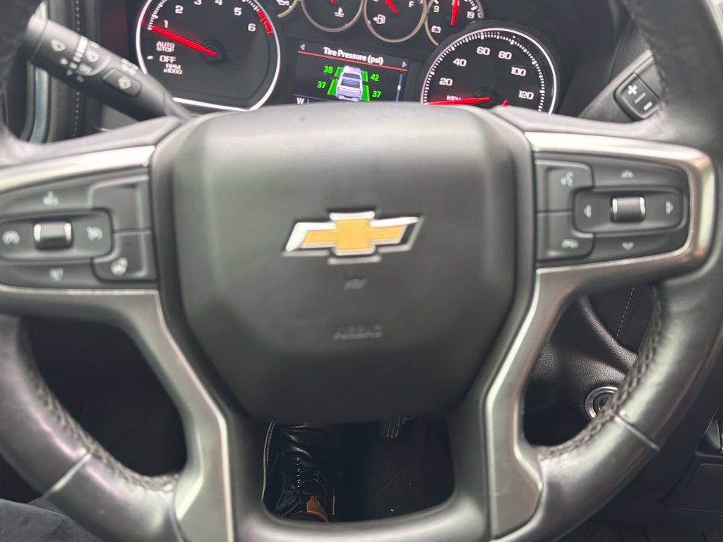 Used 2021 Chevrolet Silverado 1500 LT w/ Z71 Off-Road Package AWD/4WD image 25