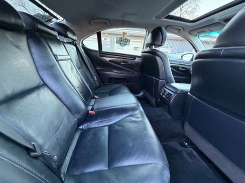 Used 2013 Lexus LS 460 AWD image 19