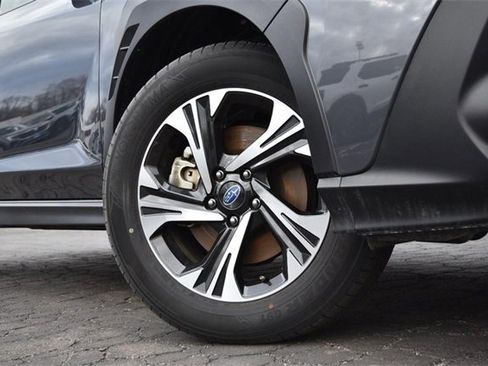 Used 2024 Subaru Crosstrek 2.0i Premium image 3