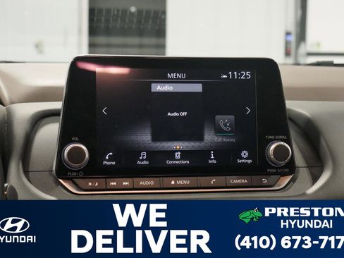 Used 2023 Nissan Rogue SV image 21