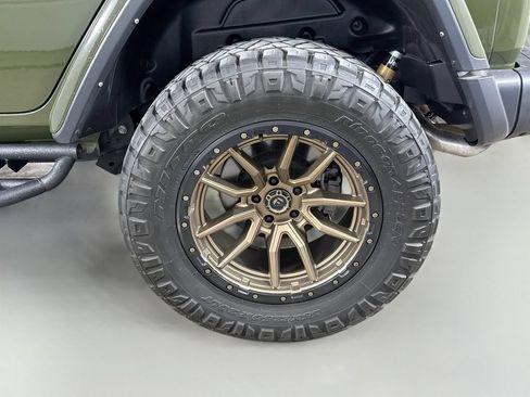Used 2021 Jeep Wrangler Unlimited Rubicon w/ Trailer Tow Package AWD/4WD image 31