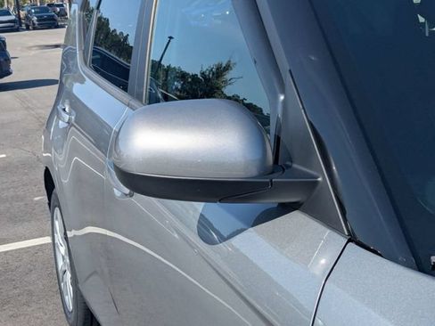 Used 2023 Kia Soul LX FWD image 7