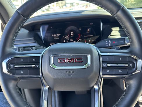 Used 2024 GMC Acadia Elevation w/ Luxury Package AWD/4WD image 15