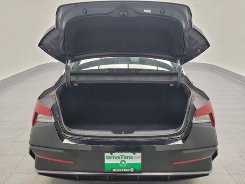 Used 2024 Hyundai Elantra SE FWD image 29